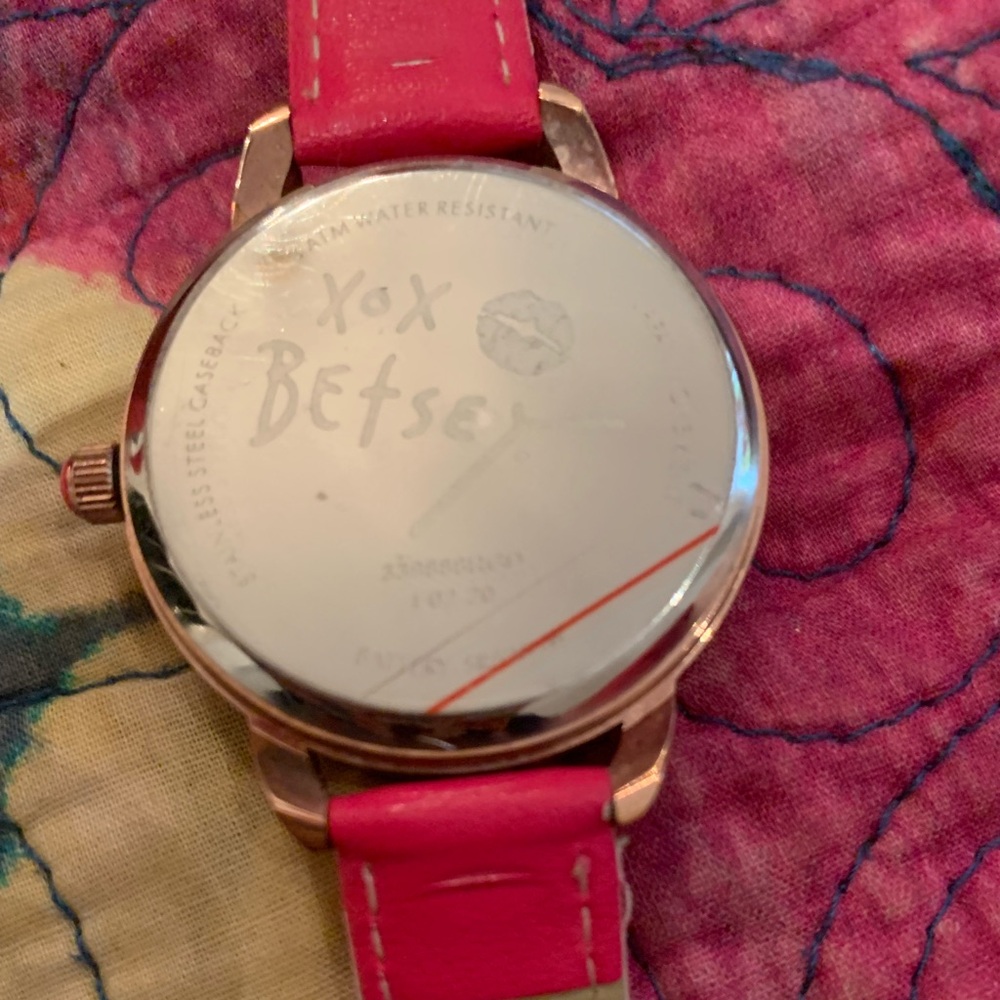 🌹BETSEY JOHNSON 🌹FLOATING STONES WATCH🩷 BEAUTIFUL!! - Picture 7 of 10